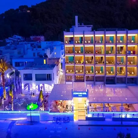 Oceanis Park Hotel 4*