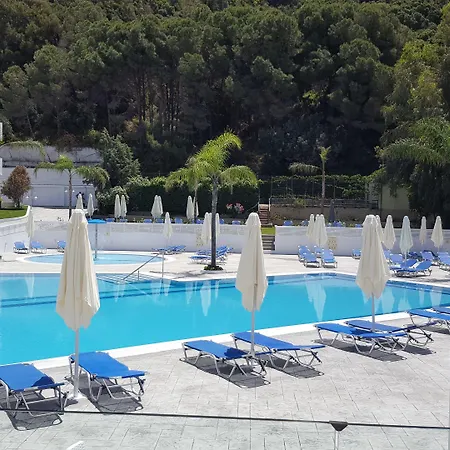 欧申尼斯帕克酒店 4*