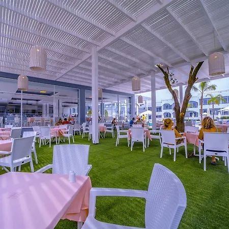 Oceanis Park Hotel 4*