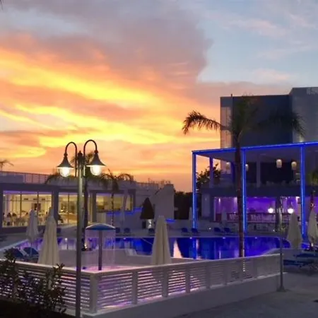 Oceanis Park Hotel