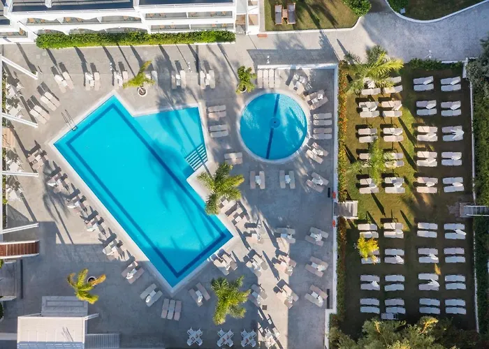 Oceanis Park Ιξιά