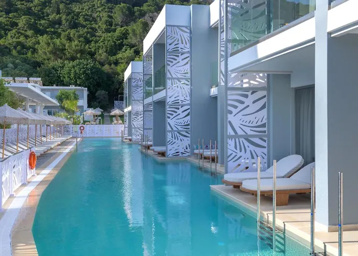 Oceanis Park Ιξιά