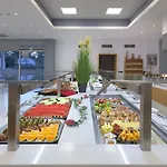 欧申尼斯帕克酒店 4*
